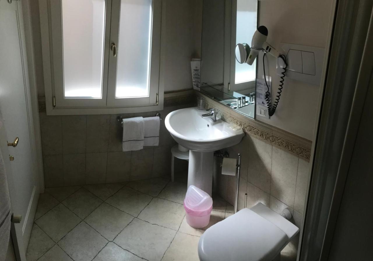 B&B A Le Boteghe Βενετία Εξωτερικό φωτογραφία